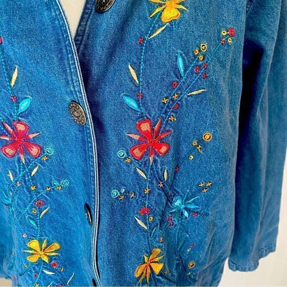 Bobbie Brooks Vintage Embroidered Denim Shirt Size Medium - Picture 4 of 7